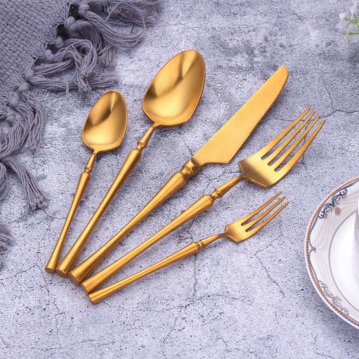 Discover the Elegance of Our Western Style 304 Stainless Steel Five Piece Cutlery Set